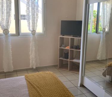 Saint-Benoit House | Discover Case Creole: Poolside Retreat with Great Reviews
