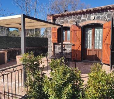 Nicolosi House | Family-Friendly Case Gemmellaro with Ocean View Awaits