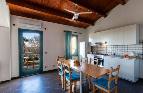 Santa Croce Camerina Apartment | Top-Rated Case Malavilla: Oceanfront Retreat Awaits