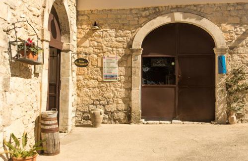 Chiaramonte Gulfi House | Exceptional Case Passamonte Agriturismo Resort & Rooms