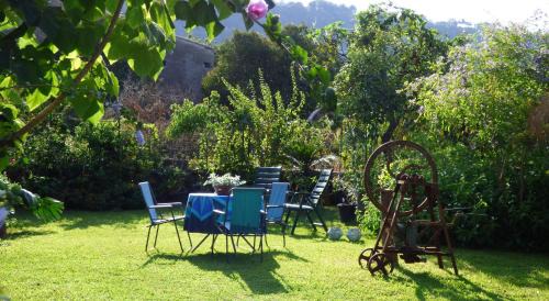 Santa Tecla Apartment | Pet-Friendly Retreat with Ocean View at Case Vacanze Fossanave