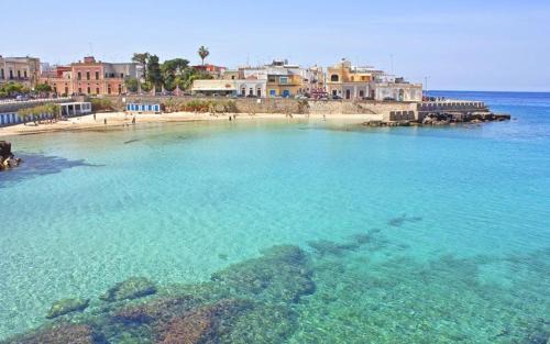 Secli Apartment | Oceanfront Getaway at Case Vacanze LULU - Guest Rated 9.8