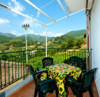 Campinola Apartment | Family-Friendly Retreat at Case Vacanze Rossi - Guest Rated 8.8