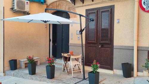 Aspra Apartment | Oceanfront Retreat at Case Vanella Grande in Bagheria
