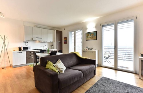 Cernusco sul Naviglio Apartment | Bright Bilo with Balcony at CaseOspitali - Pet Friendly Stay