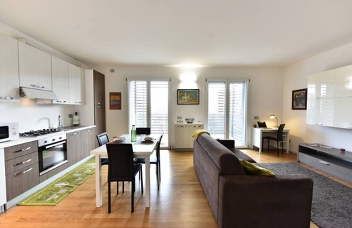 Cernusco sul Naviglio Apartment | Bright Bilo with Balcony at CaseOspitali - Pet Friendly Stay