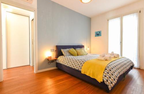 Cernusco sul Naviglio Apartment | Relax at Casa Marina: Cozy Two-Bedroom with Terrace