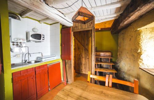 Montederramo House | Delight in Caserío da Castiñeira: Pet-Friendly Retreat