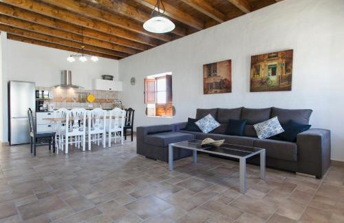 Macher Villa | Relax at Caserío Leandro II with Oceanfront Views