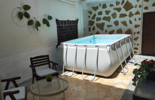 Cehegin House | Discover Caserón Centenario: Top-Rated Pet-Friendly Retreat