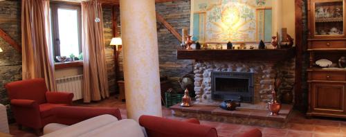 Rascafria Hotel | Explore Caserón Trastamara: Guest Rated 9/10 Experience
