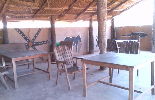 Banfora House | Comfortable Stays for Groups of Up to 16 with Breakfast