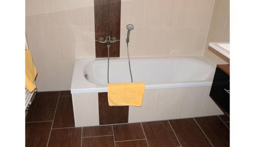 Oberdachstetten Apartment | Rothen Retreat: Family-Friendly Caseti 5 Ferienwohnungen