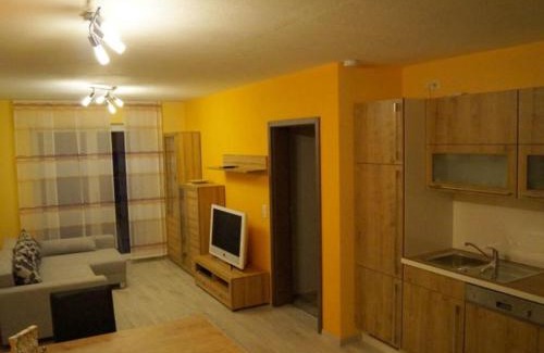Oberdachstetten Apartment | Rothen Retreat: Family-Friendly Caseti 5 Ferienwohnungen