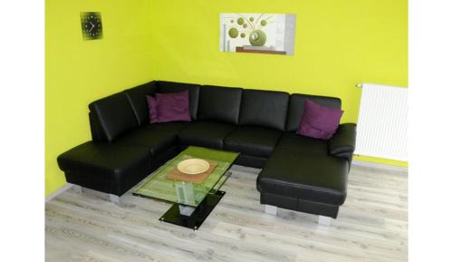 Oberdachstetten Apartment | Rothen Retreat: Family-Friendly Caseti 5 Ferienwohnungen
