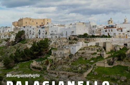 Palagianello House | Inviting Stay at CASETTA 52 with Family-Friendly Dining