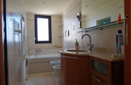 Monte Sant'Angelo Apartment | Family-Friendly Retreat at Casetta a Monte Sant'á