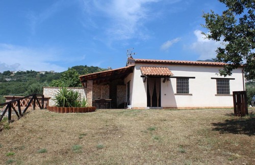 Cetraro House | Pet-Friendly Retreat: Casetta ai Malvitani with Breakfast