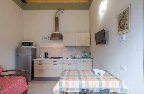 Azzano Apartment | Equipped Casetta al Lago: Ideal for Families & Pets