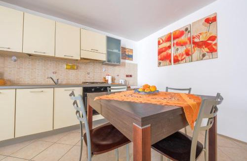 Condro Apartment | Discover CASETTA BELLA: Pet-Friendly Retreat with Kitchen