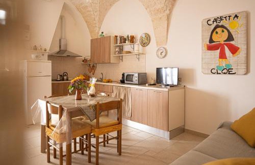 Ceglie Messapica House | Enchanting Casetta Cloe: A Romantic Getaway for Families