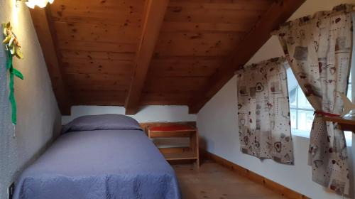 Artaz Vieu Apartment | Cozy Casetta con Camino: Pet & Child Friendly Retreat