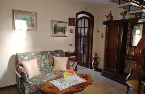 Corsanico House | Oceanfront Retreat at Casetta del Sole - Rated 8/10 by Guests