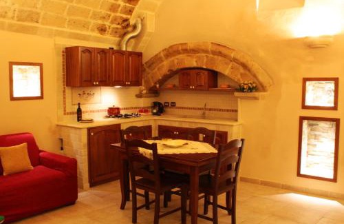 Oria Historic Centre House | Family-Friendly Retreat at Casetta Donnolo - Rated 9.2/10