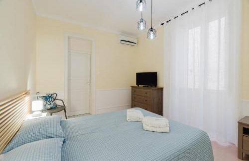 Trapani Apartment | Casetta Fardella 95: Oceanfront Retreat with Guest Rating 9.8