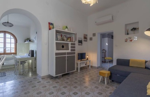 Sanremo House | Elevated Oceanfront Escape at Casetta in Collina
