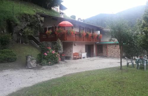 Bondo House | Cozy Independent Cottage in Nature for 2-3 Guests