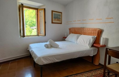 Aulla House | Unique Moments Await at Pet-Friendly Casetta Indipendente
