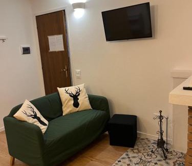 Lavarone Apartment | Cozy Casetta nel Bosco: Ocean View Retreat in Lavarone