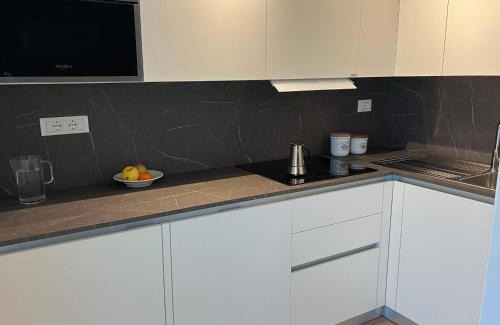 Lavarone Apartment | Cozy Casetta nel Bosco: Ocean View Retreat in Lavarone