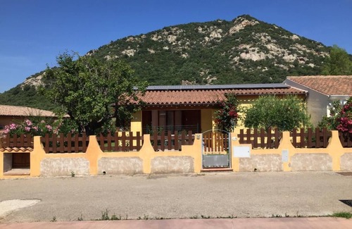 San Teodoro House | Beautiful Casetta Rebecca with Oceanfront Views & Pool