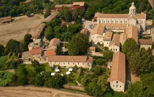 Abbazia di Fossanova Apartment | Inviting Casette Rosse in the Medieval Village of Fossanova