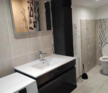Tulette Apartment | Tranquil Escapes at Casevielle in Beautiful Provence