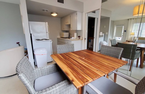 Nokomis Apartment | Welcoming Casey Key Resort - Gulf Shores with Ocean Views