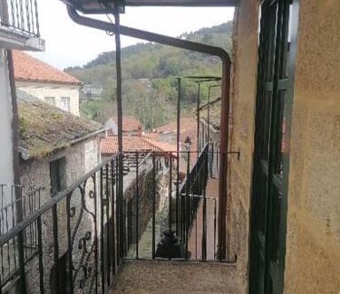 Ribadavia House | Family-Friendly Stay at Casiña da Madalena - Rated 9.5/10