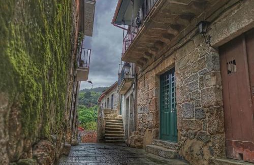 Ribadavia House | Family-Friendly Stay at Casiña da Madalena - Rated 9.5/10