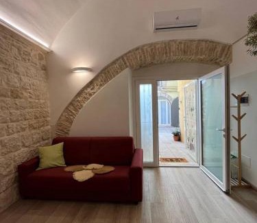 Molfetta House | Exceptional Casina dei Fiori: 4-Star Pet & Child Friendly Stay
