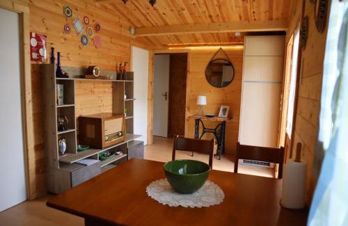 Gois House | Discover Oceanfront Relaxation at Casinha do Canto