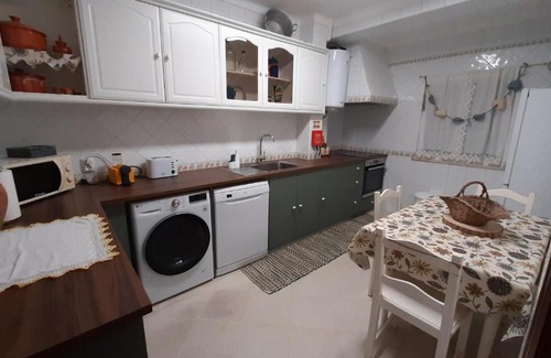 Sines House | Family-Friendly Getaway at Casinha do Rui - Rated 9/10