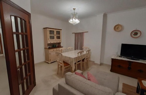Sines House | Family-Friendly Getaway at Casinha do Rui - Rated 9/10