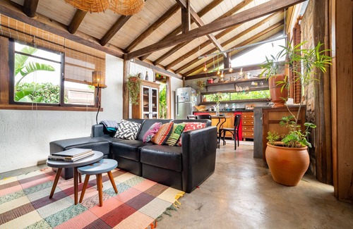 Arroio House | Serene Casinha no Jardim with Spa and Ocean View