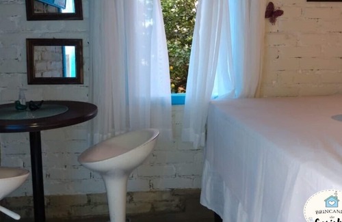 Sao Francisco House | Casinha no Jardim, Quarto e Cozinha Completa- Área Central