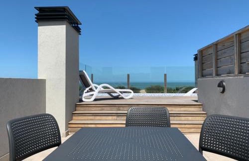 Mar de Las Pampas Apartment | Indulge at Casiopea Apart-Spa-Mar: Oceanfront Retreat