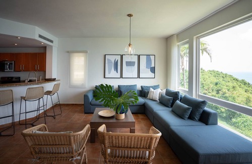 Cabezas Apartment | Oceanfront Villa at Casita Azul - Unmatched Guest Experience