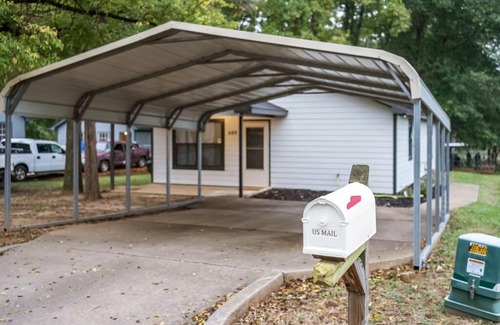 Tyler House | Cozy Casita Baxter: Pet & Child Friendly Retreat