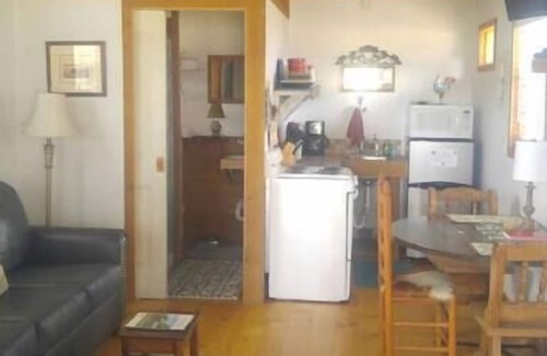 Ingram House | Relaxing Casita Blu 6 with Private River Access, Pet Friendly